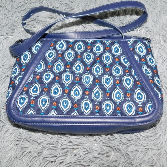 Vera Bradley crossbody bag✨ - Picture 2 of 7